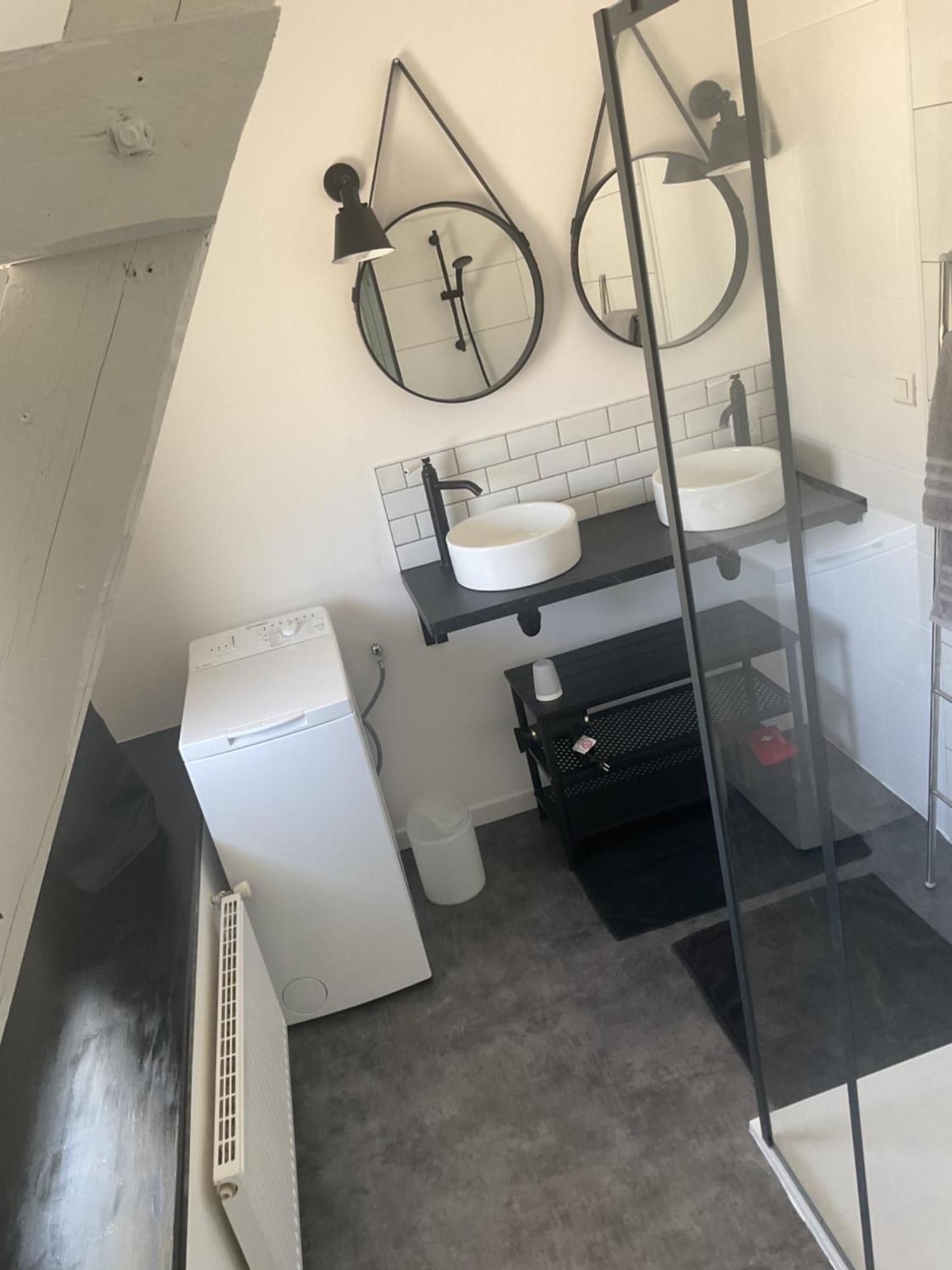 Charmant Gite Avec Exterieur Et Piscine Partagee Mespaul Exterior foto